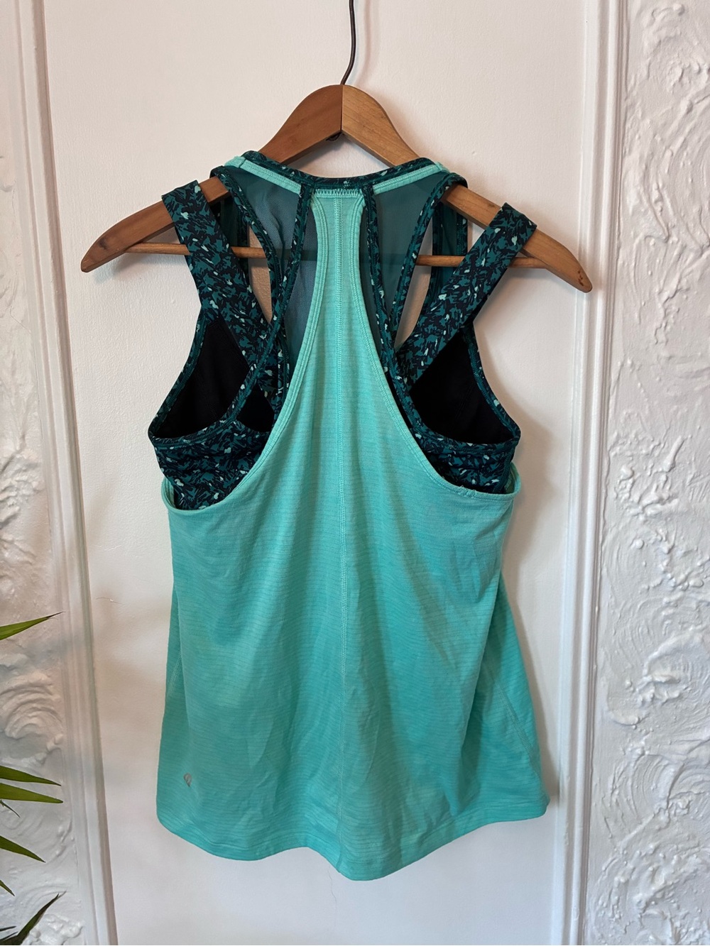 Lululemon Tough It Out Tank W/ Built in Sports Bra